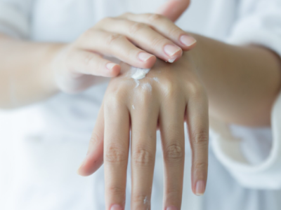 Creme de mâini Dermaflora: îngrijire delicată pentru mâini uscate, stresate și spălate frecvent